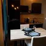 La Romantique Avec Jacuzzi Au Coeur De מלון דירות פרפיניין