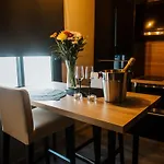 La Romantique Avec Jacuzzi Au Coeur De מלון דירות