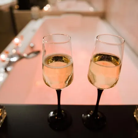 Apartahotel La Romantique Avec Jacuzzi Au Coeur De 4*