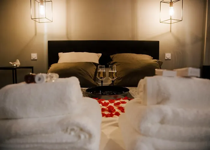 La Romantique Avec Jacuzzi Au Coeur De Apartahotel 4*
